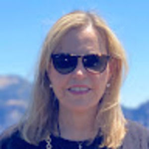 Meet your Posher, Dana